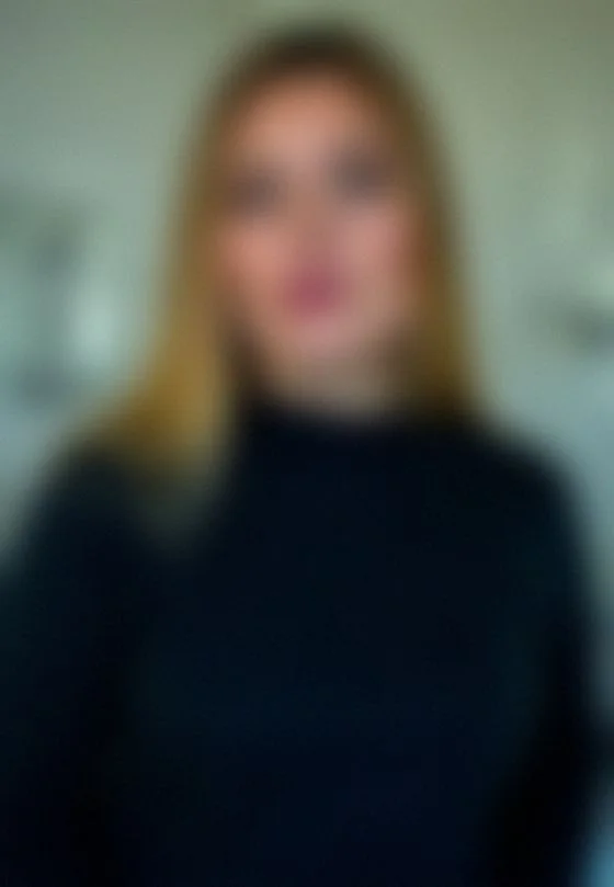 Louise, 27